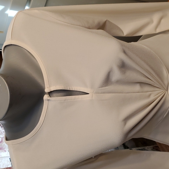 Pretty top by Daisy Fuentes - Picture 2 of 4